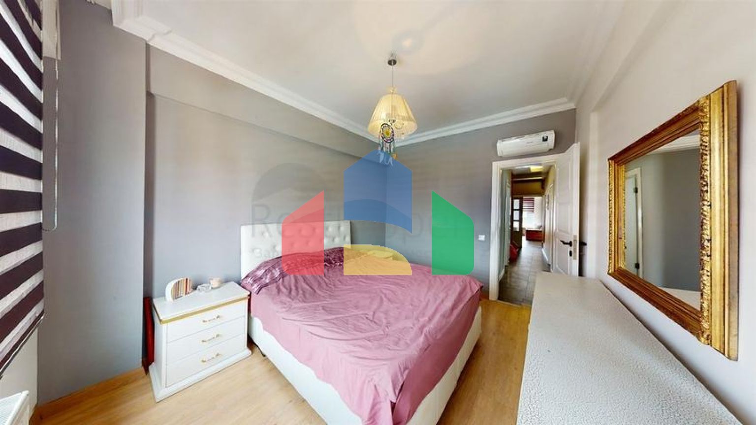 Квартира планування 6 + 1 дуплекс в мікрорайоні Унджали-Анталія