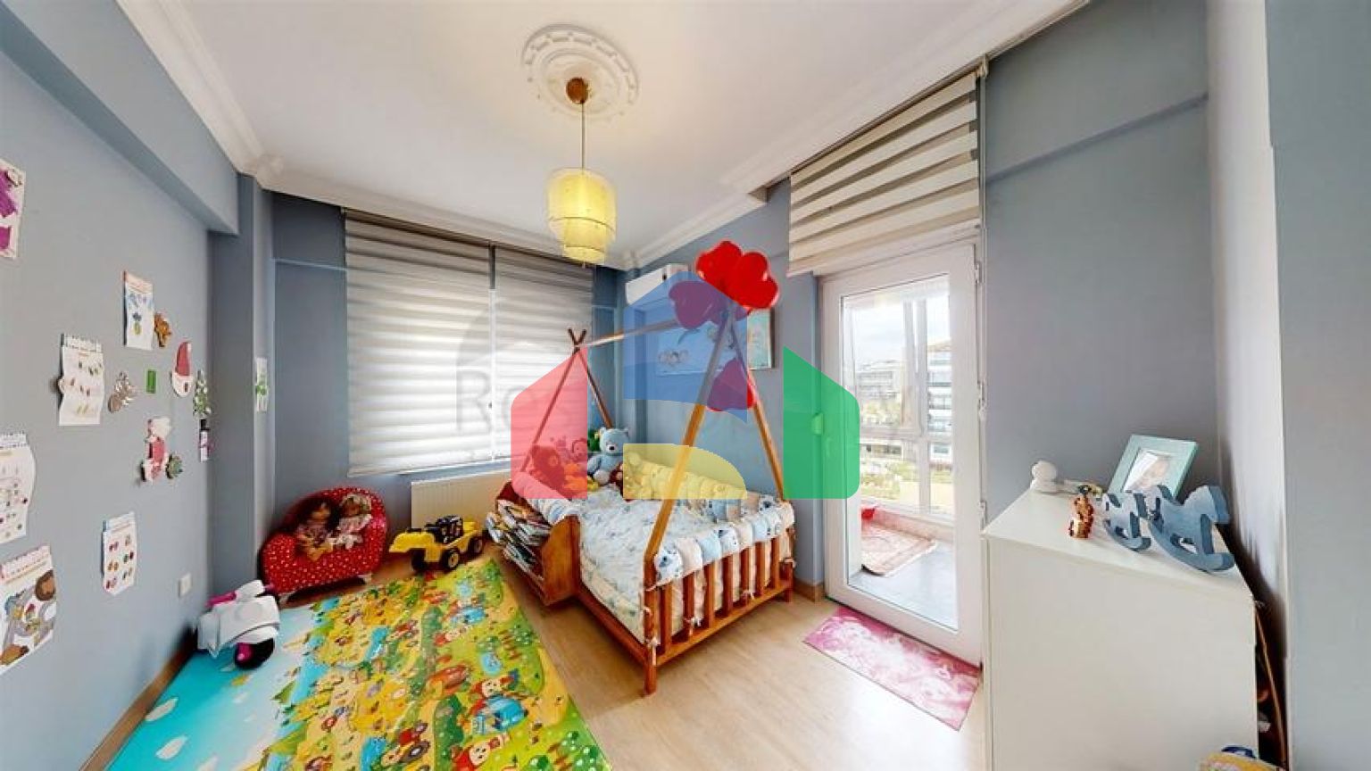 Квартира планування 6 + 1 дуплекс в мікрорайоні Унджали-Анталія