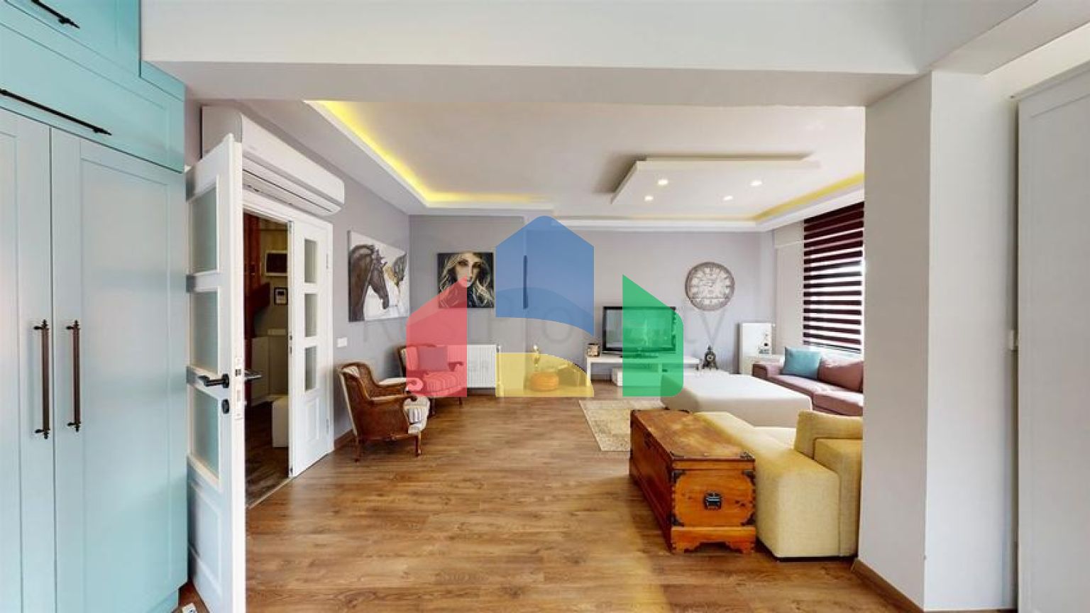 Квартира планування 6 + 1 дуплекс в мікрорайоні Унджали-Анталія