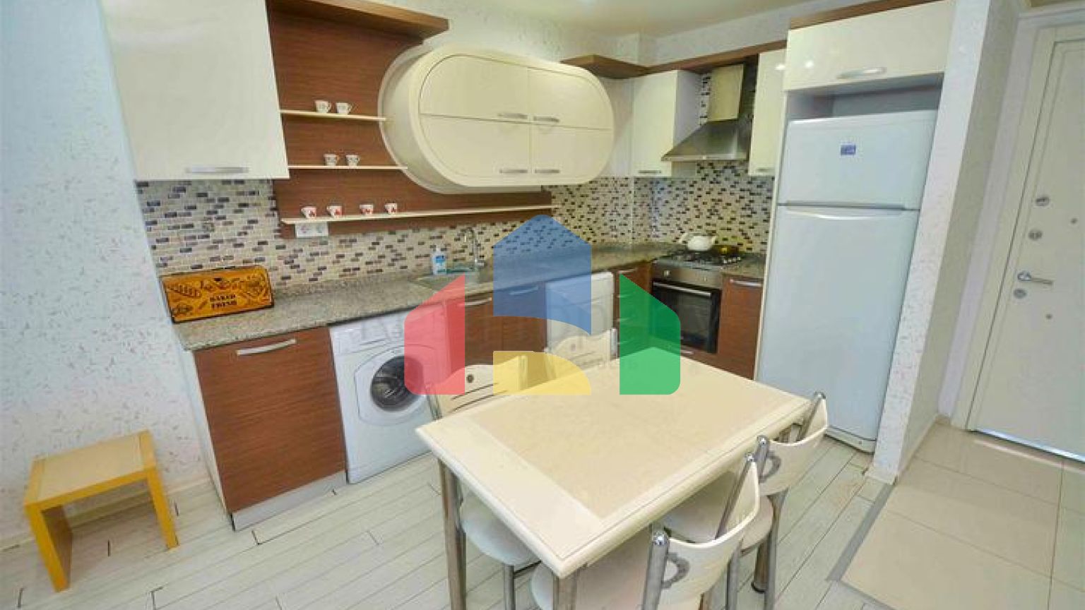 Квартира планування 1 + 1 в мікрорайоні Сарису - Анталія