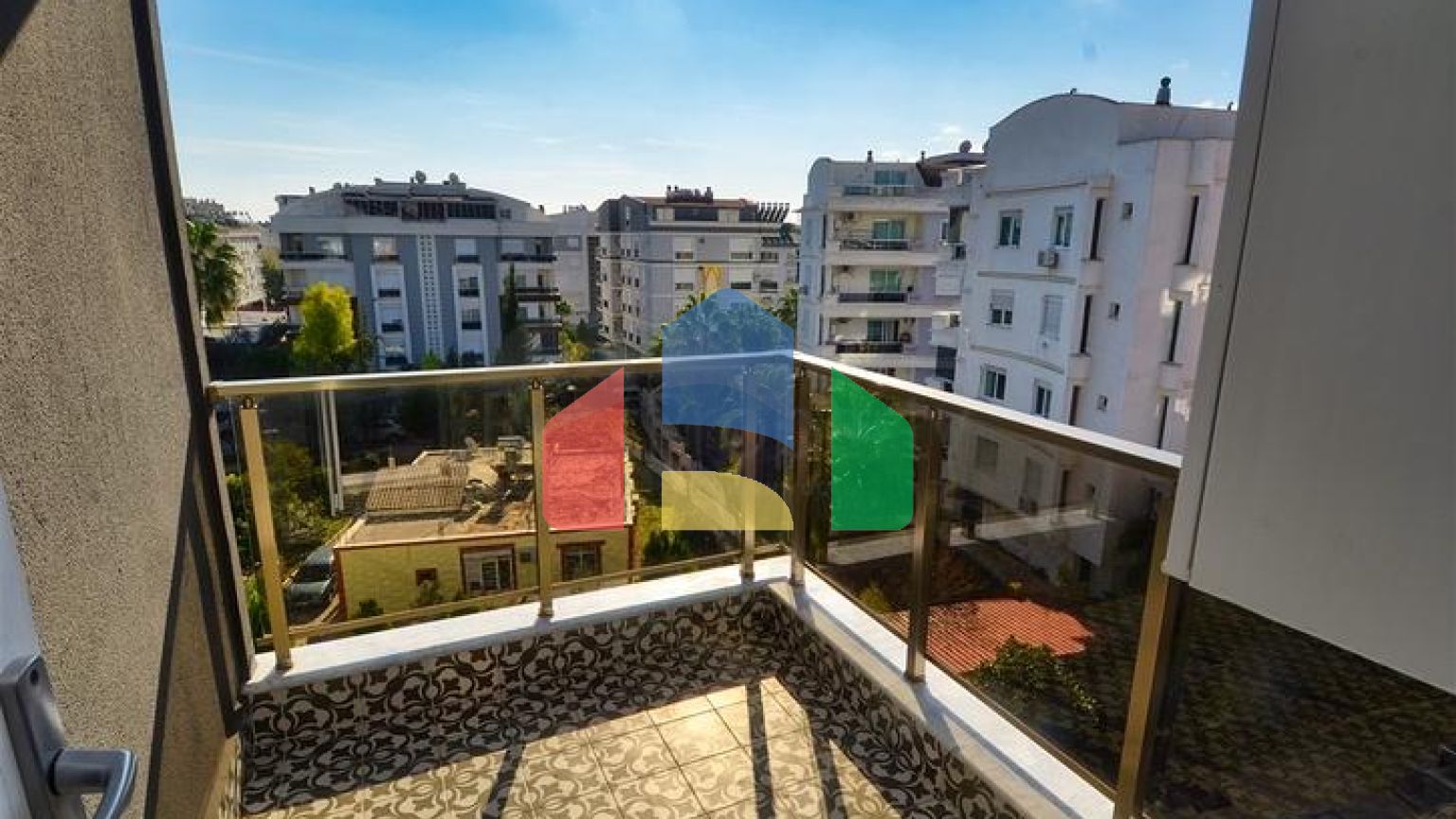 Квартира планування 4 + 1 в мікрорайоні Хурма - Анталія