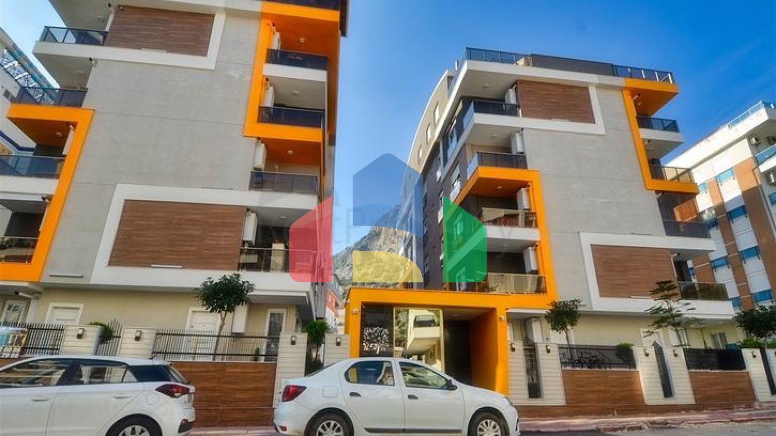 Квартира планування 4 + 1 в мікрорайоні Хурма - Анталія