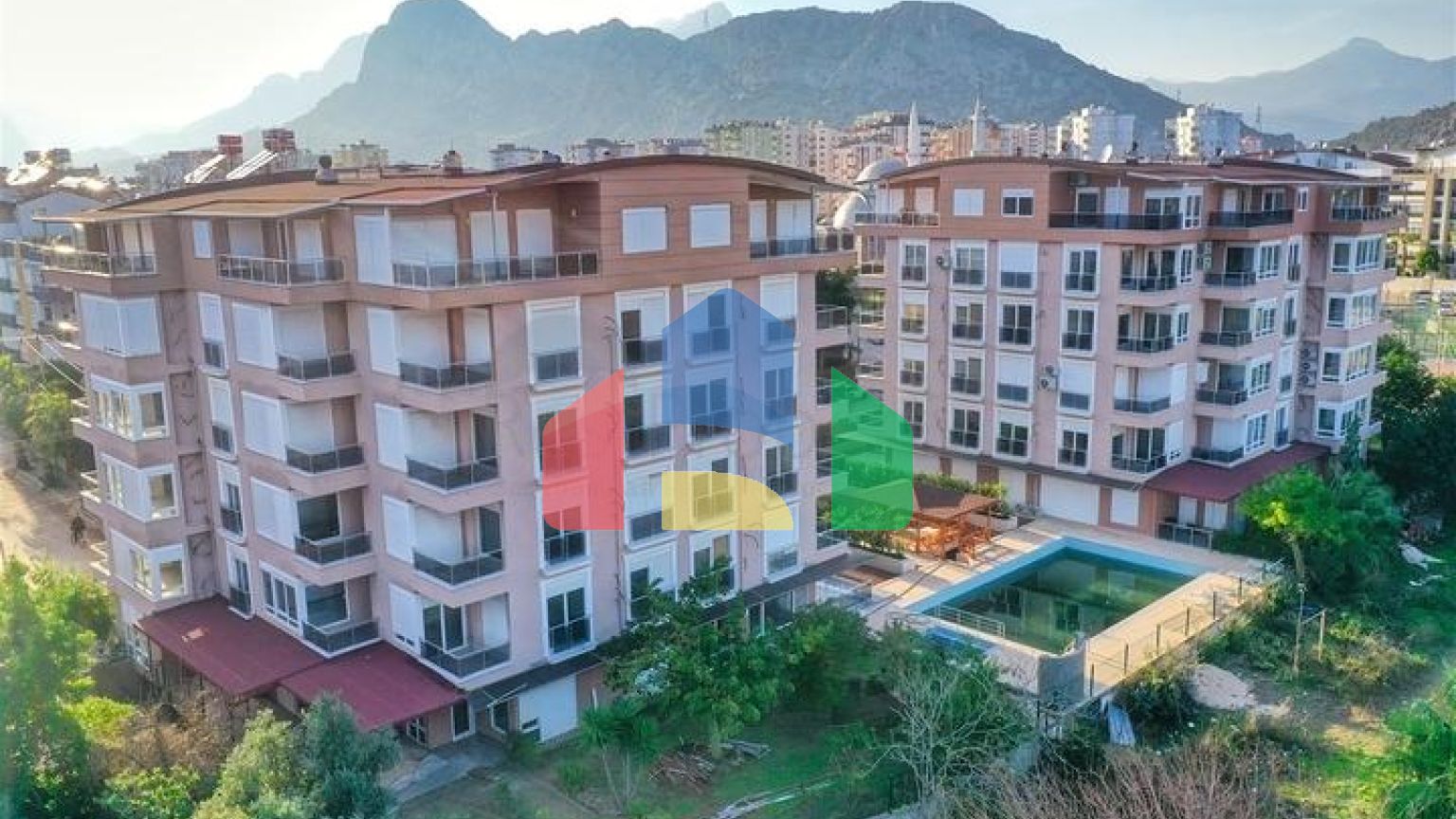 Квартири планування 1+1 , 3+1 , 3+2 в елітному районі Лиман-Анталія