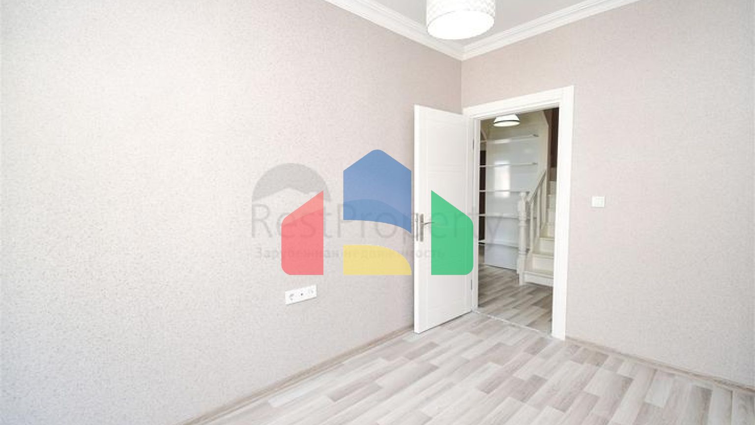 Квартира планування 4 + 1 в мікрорайоні Лиман - Анталія