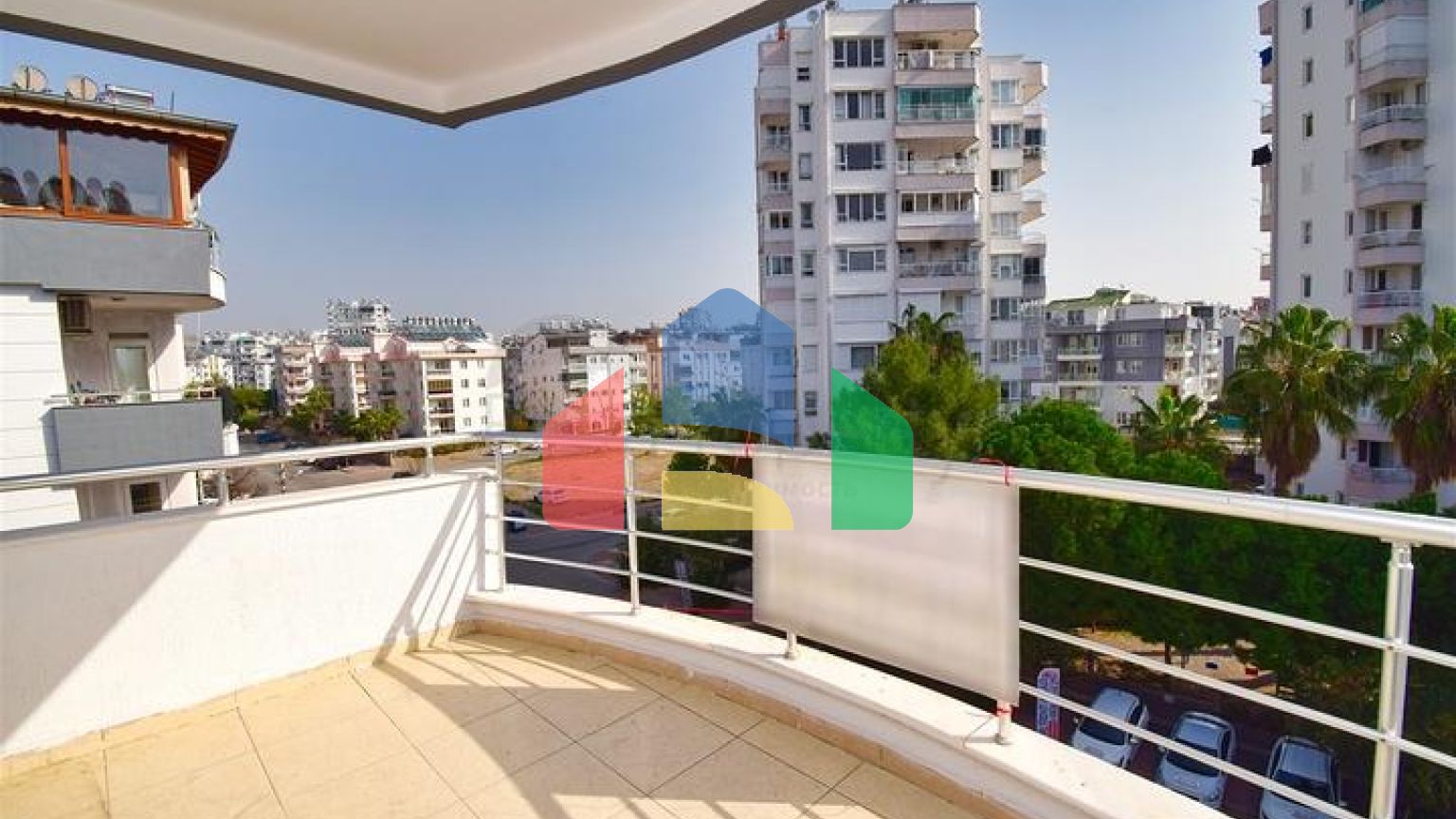 Квартира планування 4 + 1 в мікрорайоні Лиман - Анталія