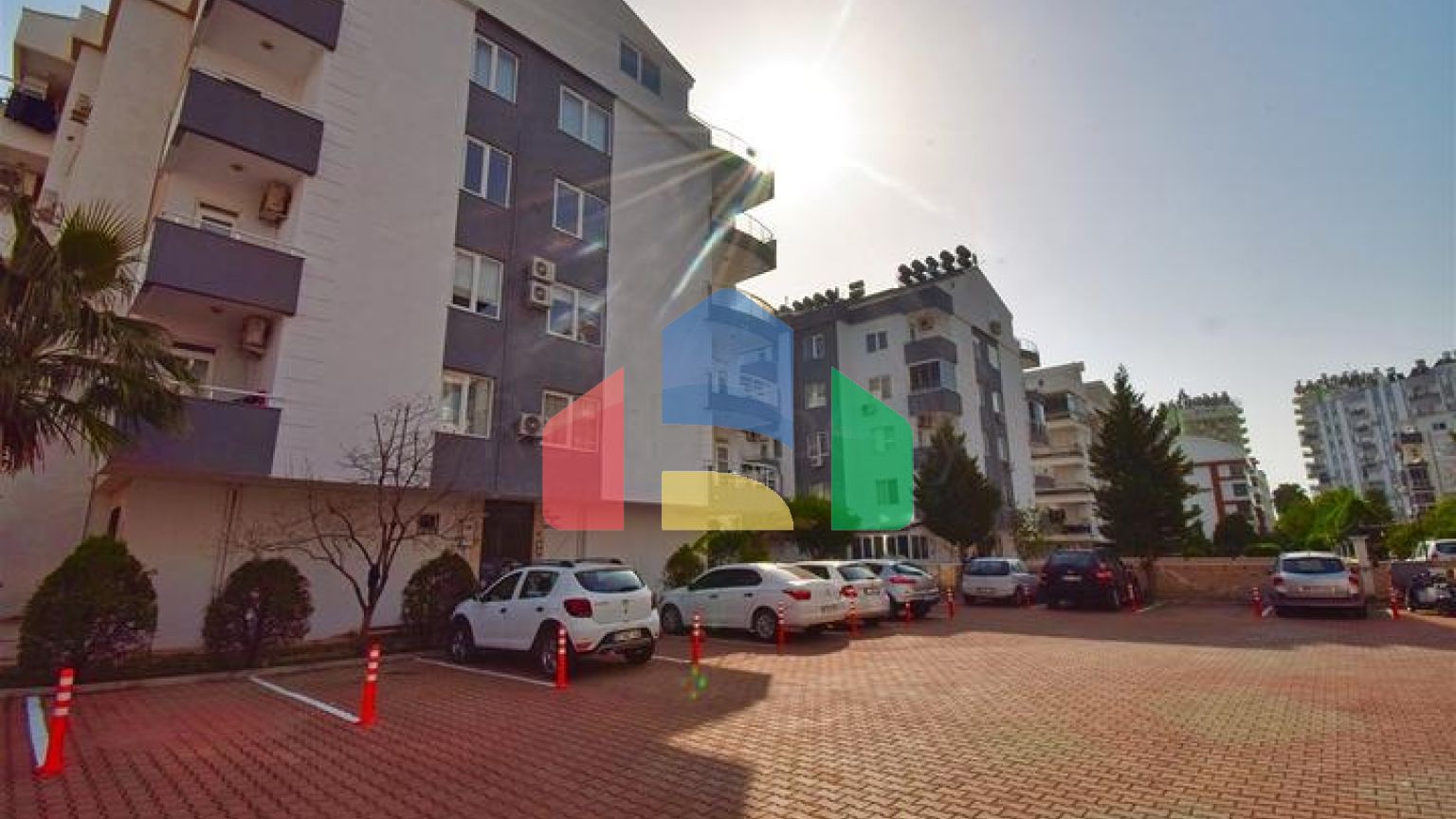 Квартира планування 4 + 1 в мікрорайоні Лиман - Анталія