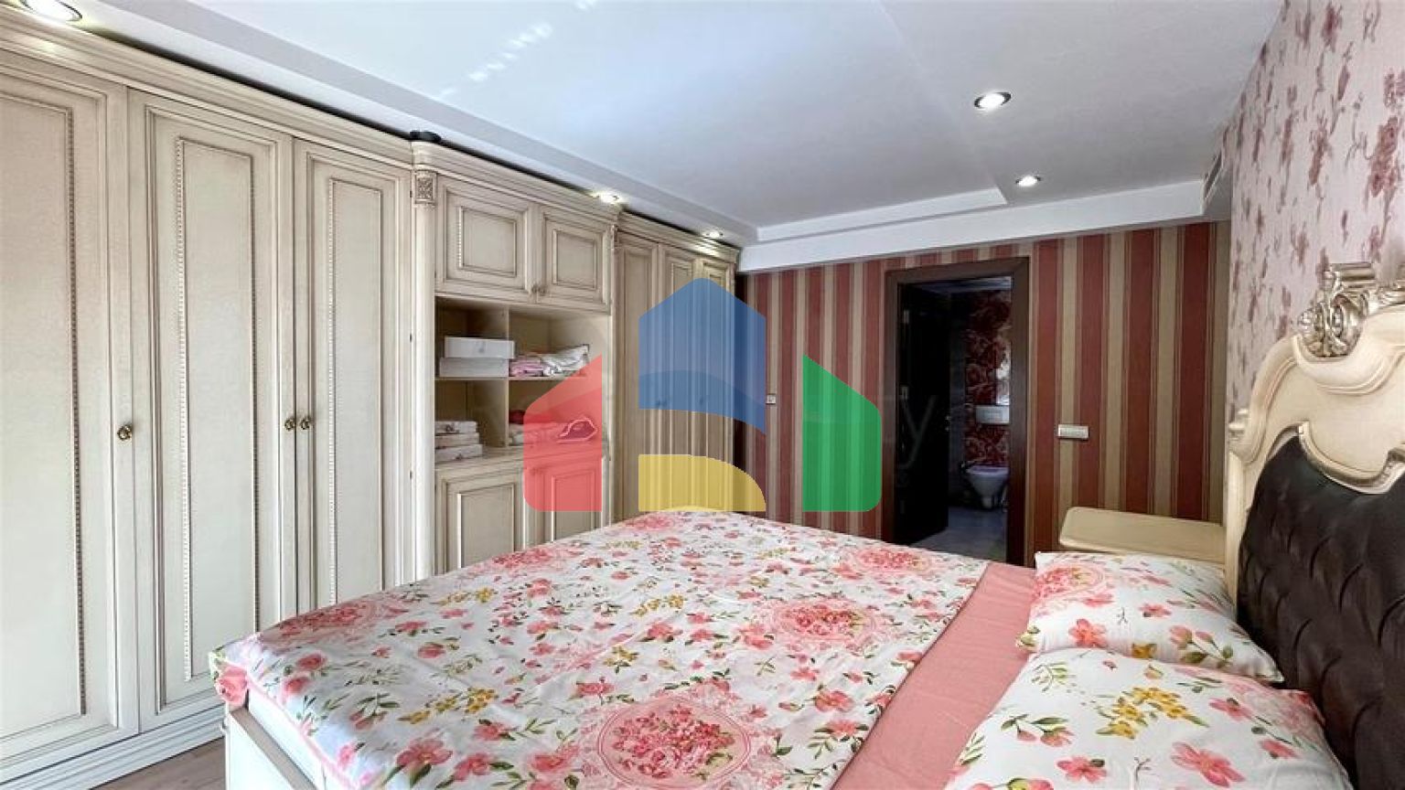 Квартира планування 3 + 1 в мікрорайоні Лиман - Анталія