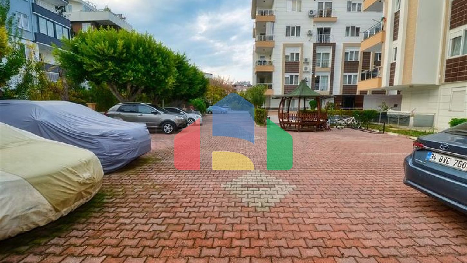 Квартира планування 2 + 1 в мікрорайоні Лиман - Анталія