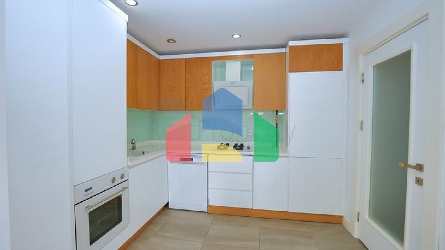 Квартира планування 2 + 1 в центрі міста Анталія