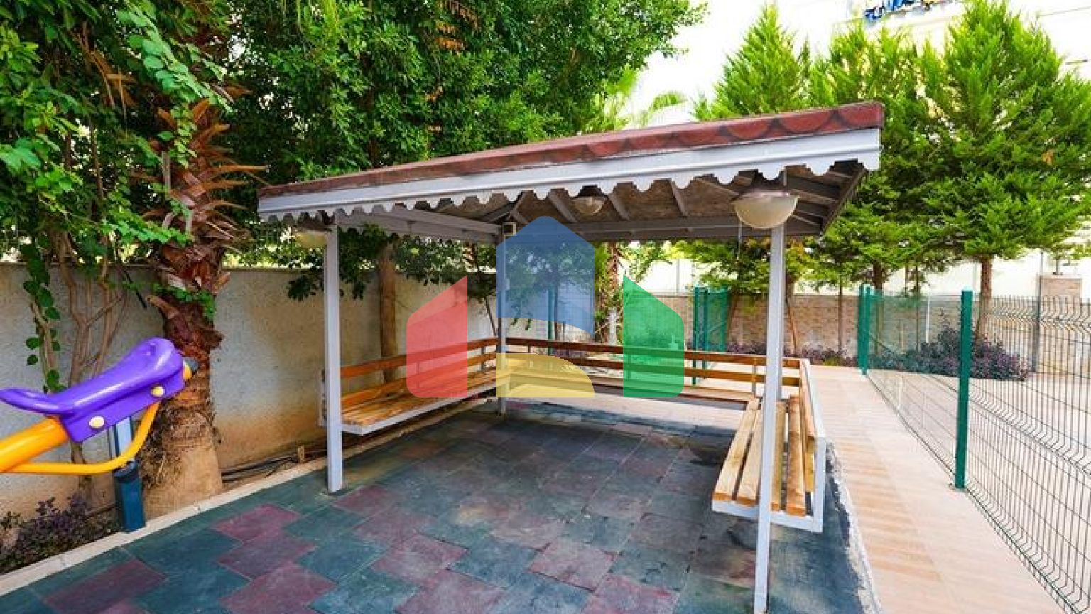 Квартира планування 2 + 1 в центрі міста Анталія