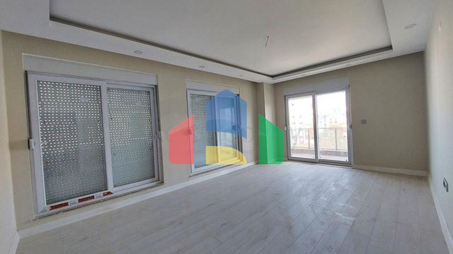 Квартири планування 3+1 , 4+1 і 6 + 1 дуплекс в мікрорайоні Кизилтопрак-Анталія