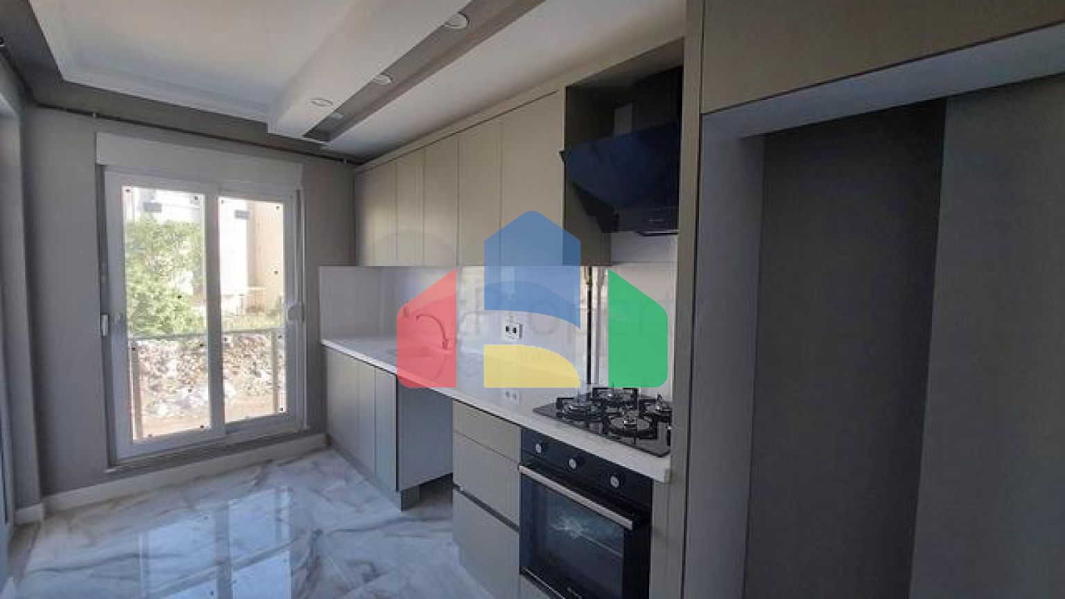 Квартири планування 3+1 , 4+1 і 6 + 1 дуплекс в мікрорайоні Кизилтопрак-Анталія