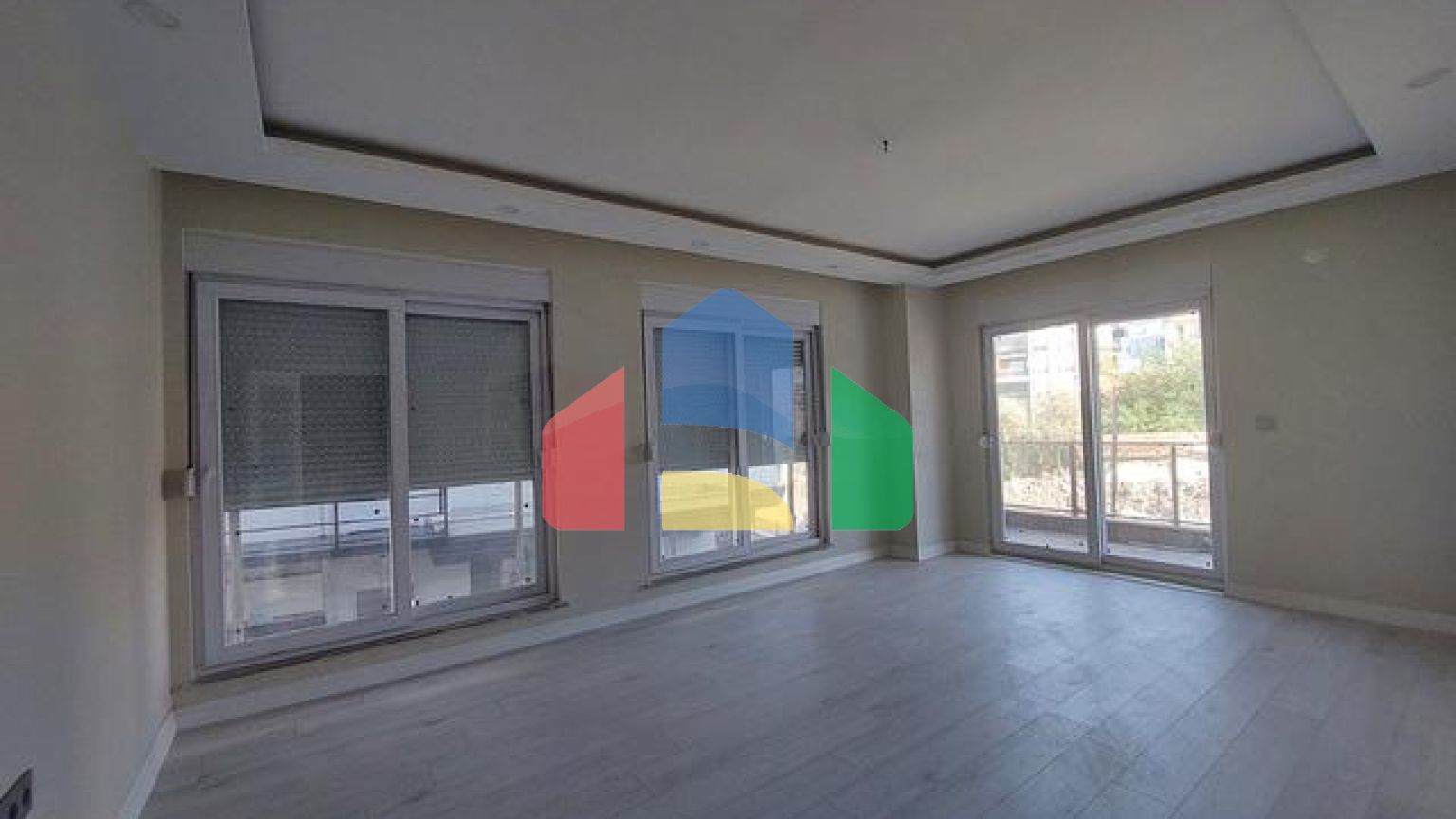 Квартири планування 3+1 , 4+1 і 6 + 1 дуплекс в мікрорайоні Кизилтопрак-Анталія