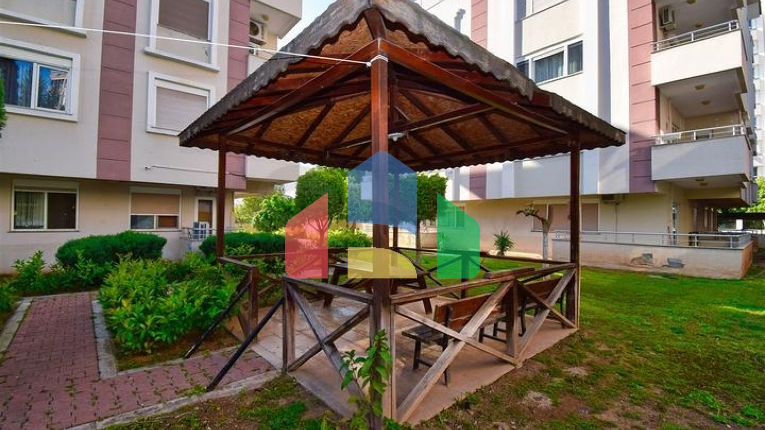 Квартира планування 5 + 1 дуплекс в районі Мейданкаваги-Анталія