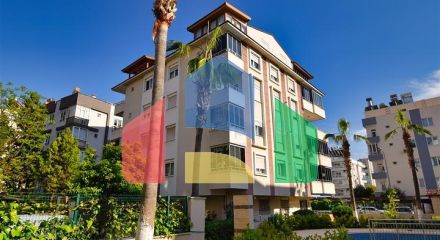 Квартира планування 5 + 1 дуплекс в районі Мейданкаваги-Анталія