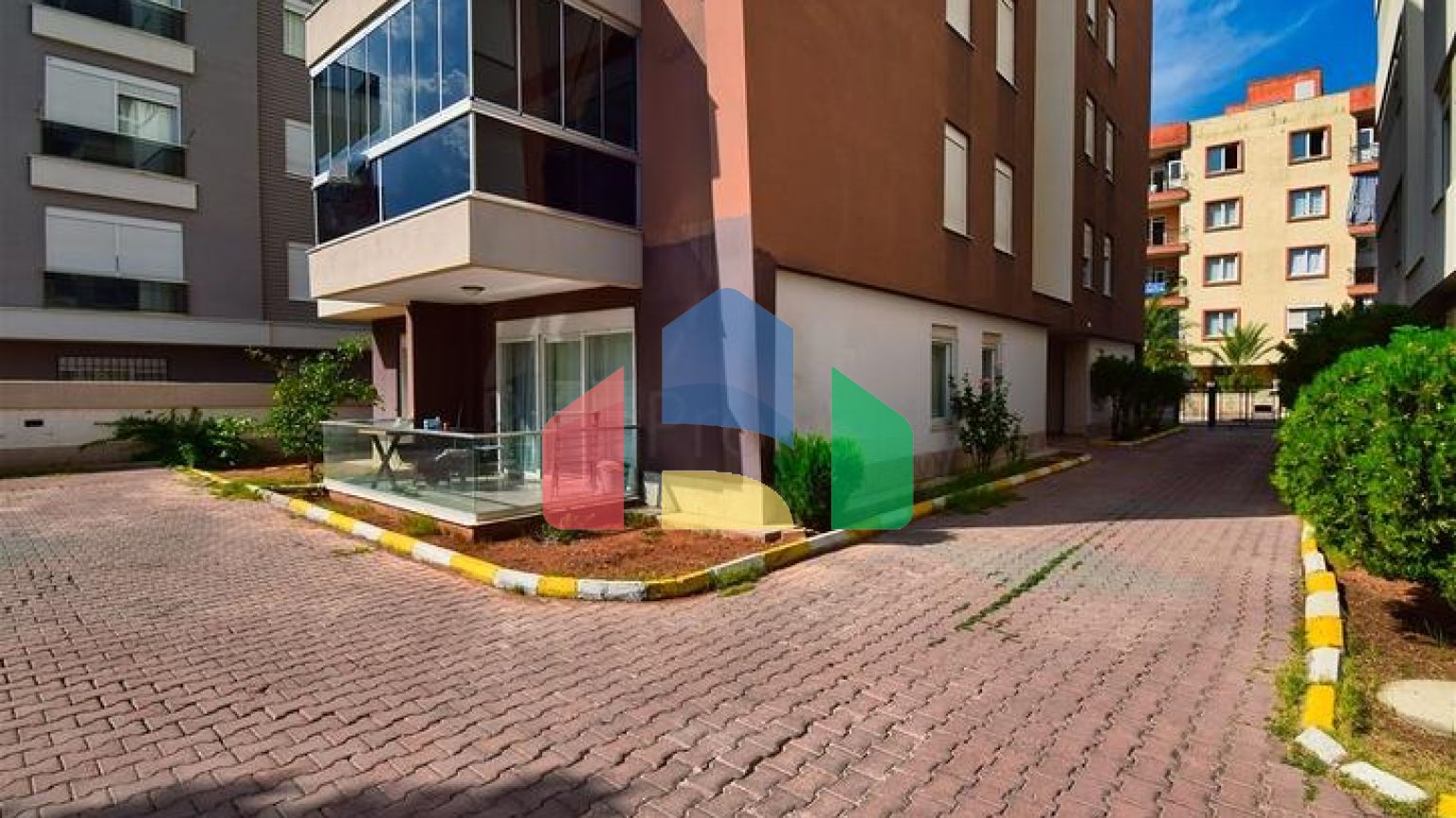 Квартира планування 3 + 1 в мікрорайоні Кизилтопрак - Анталія