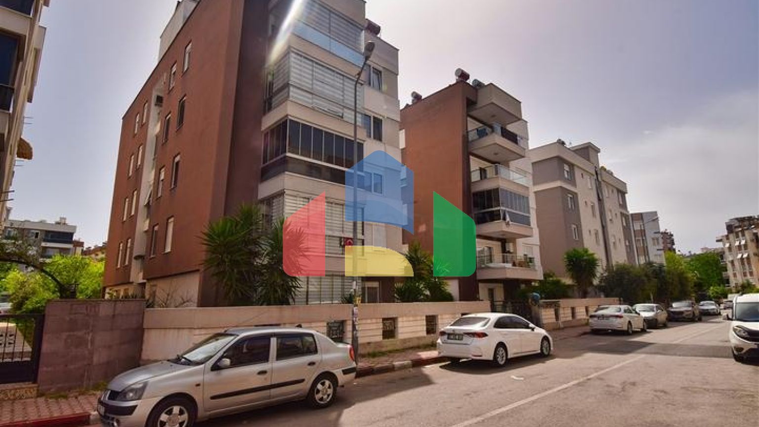 Квартира планування 3 + 1 в мікрорайоні Кизилтопрак - Анталія