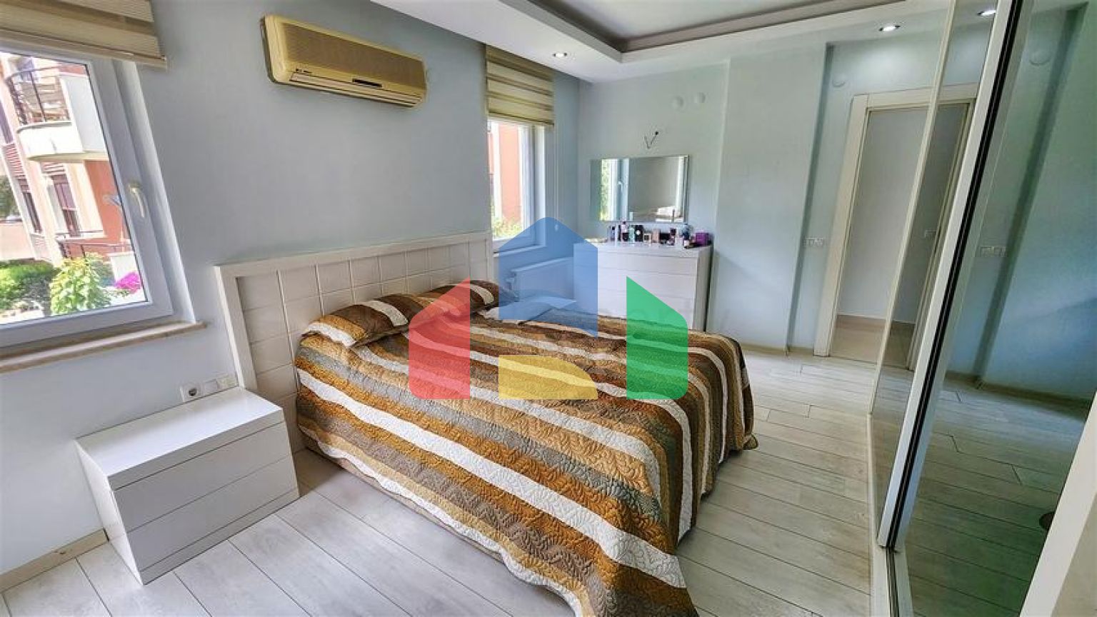 Квартира планування 3 + 1 в мікрорайоні Єшильбахче - Анталія