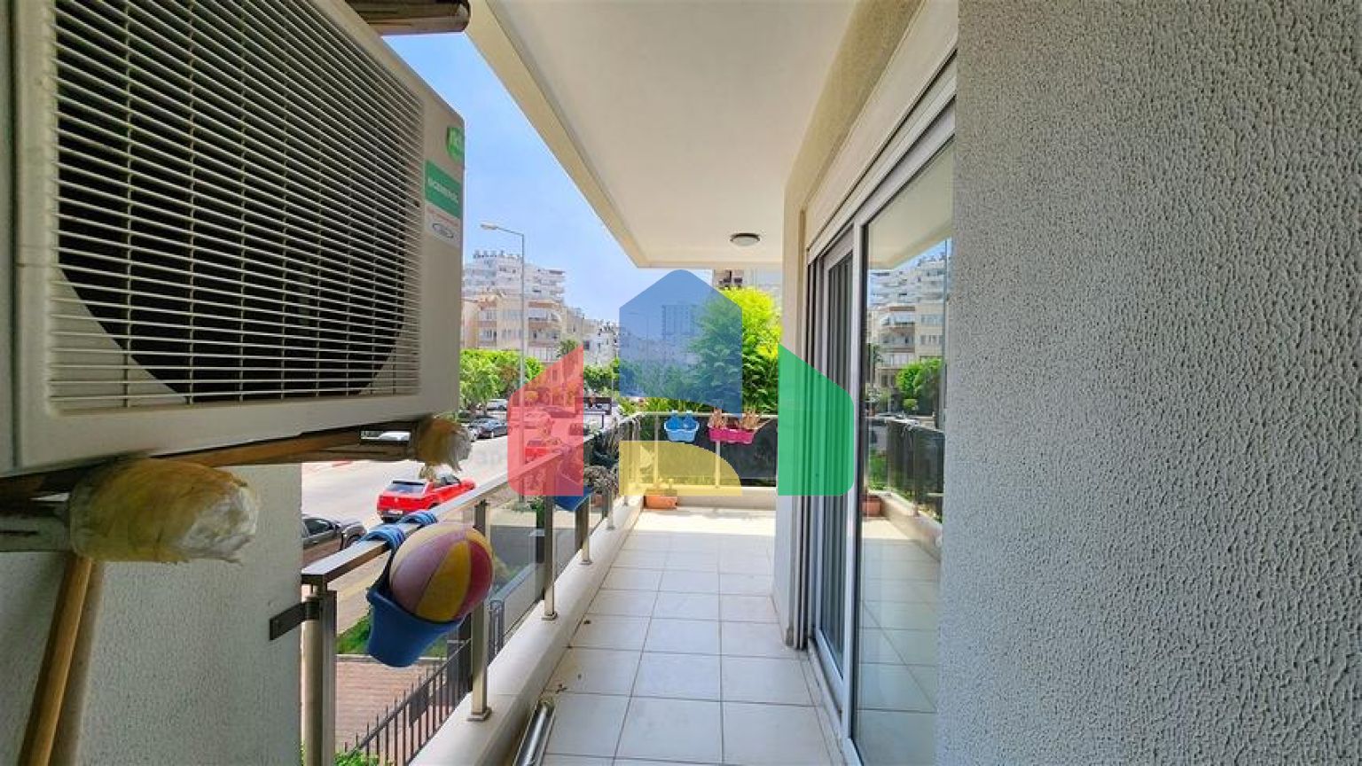 Квартира планування 3 + 1 в мікрорайоні Єшильбахче - Анталія