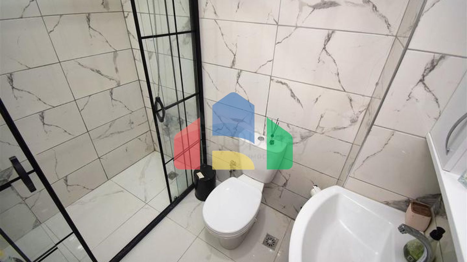 Квартира планування 3 + 1 в мікрорайоні Кизиларик - Анталія