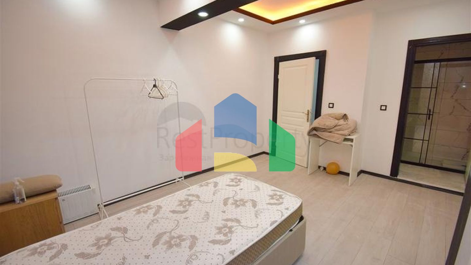 Квартира планування 3 + 1 в мікрорайоні Кизиларик - Анталія