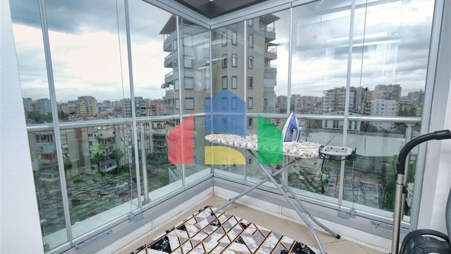 Квартира планування 3 + 1 в районі Єшилбахче міста Анталія