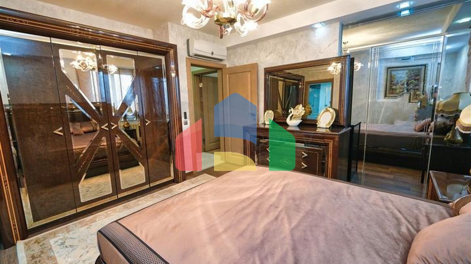 Квартира планування 3 + 1 в районі Єшилбахче міста Анталія