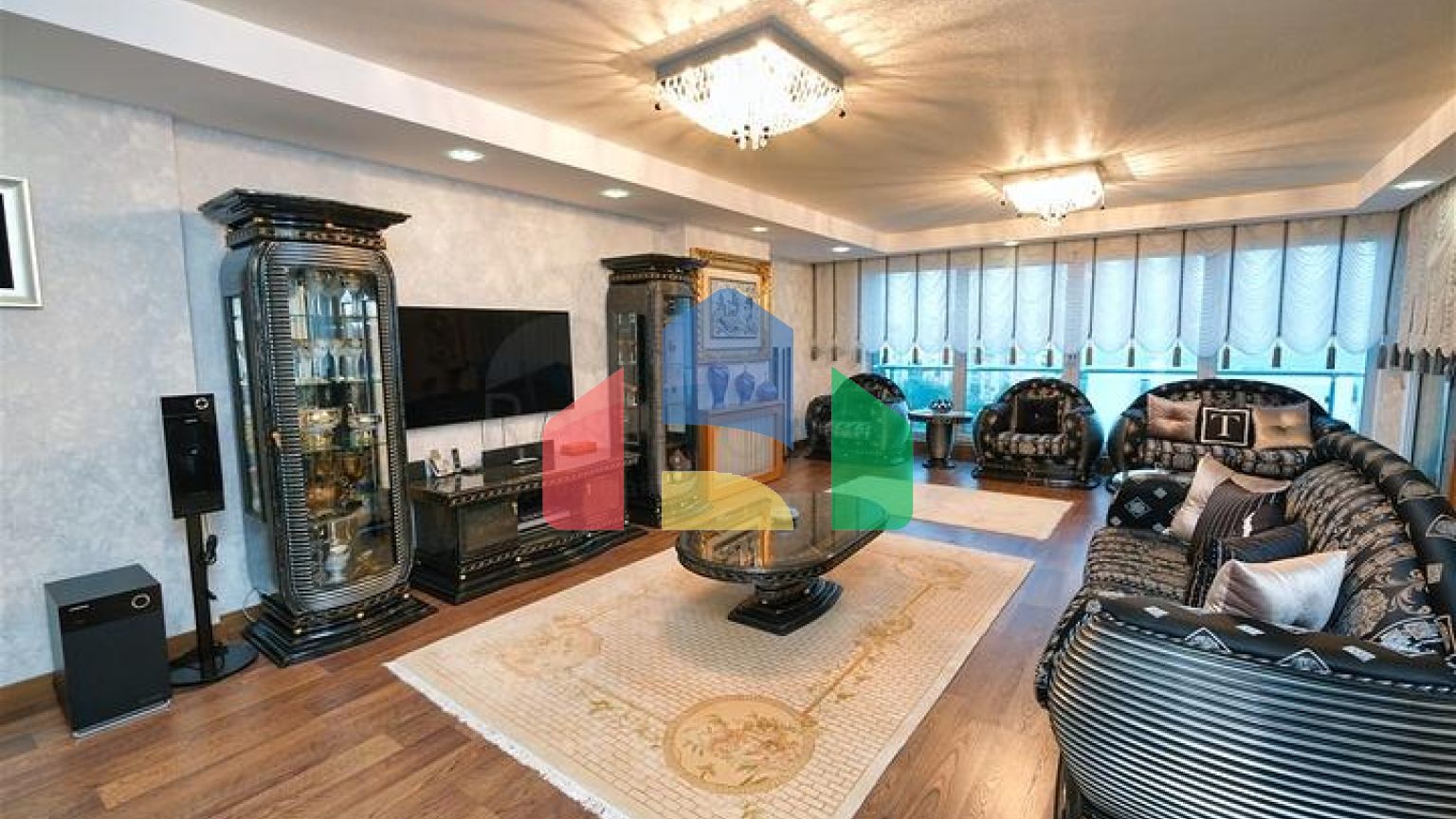 Квартира планування 3 + 1 в районі Єшилбахче міста Анталія