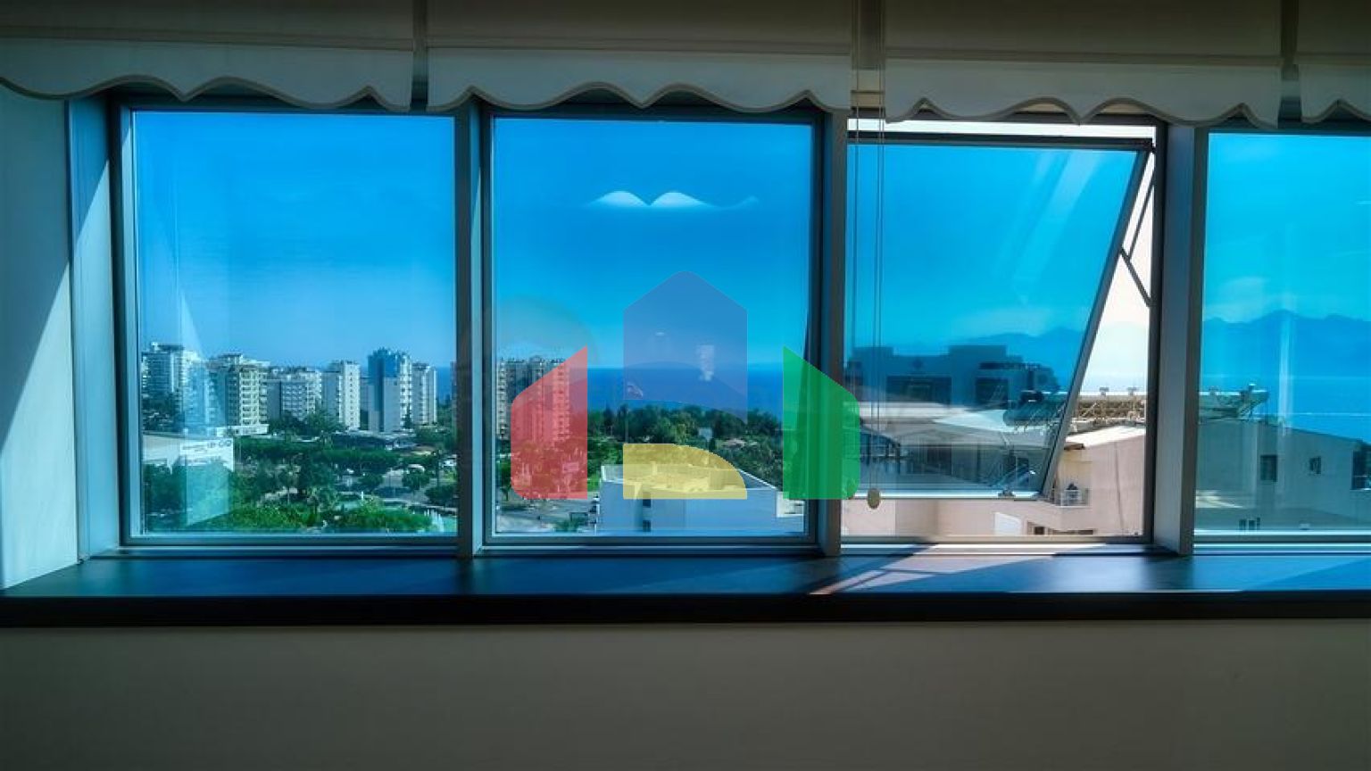 Квартира планування 3 + 1 в районі Єшилбахче міста Анталія