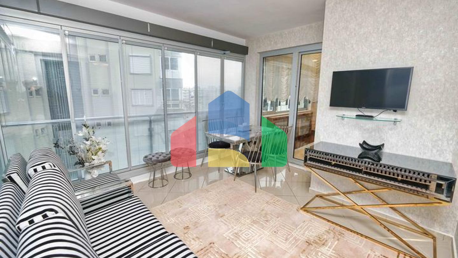 Квартира планування 3 + 1 в районі Єшилбахче міста Анталія