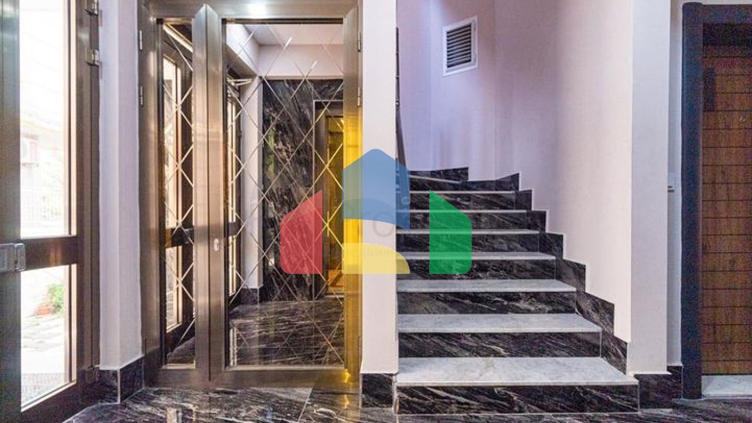 Квартира планування 2 + 1 в мікрорайоні Кизиларик - Анталія