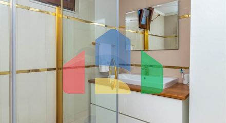 Квартира планировки 3+1 в микрорайоне Варлык - Анталия