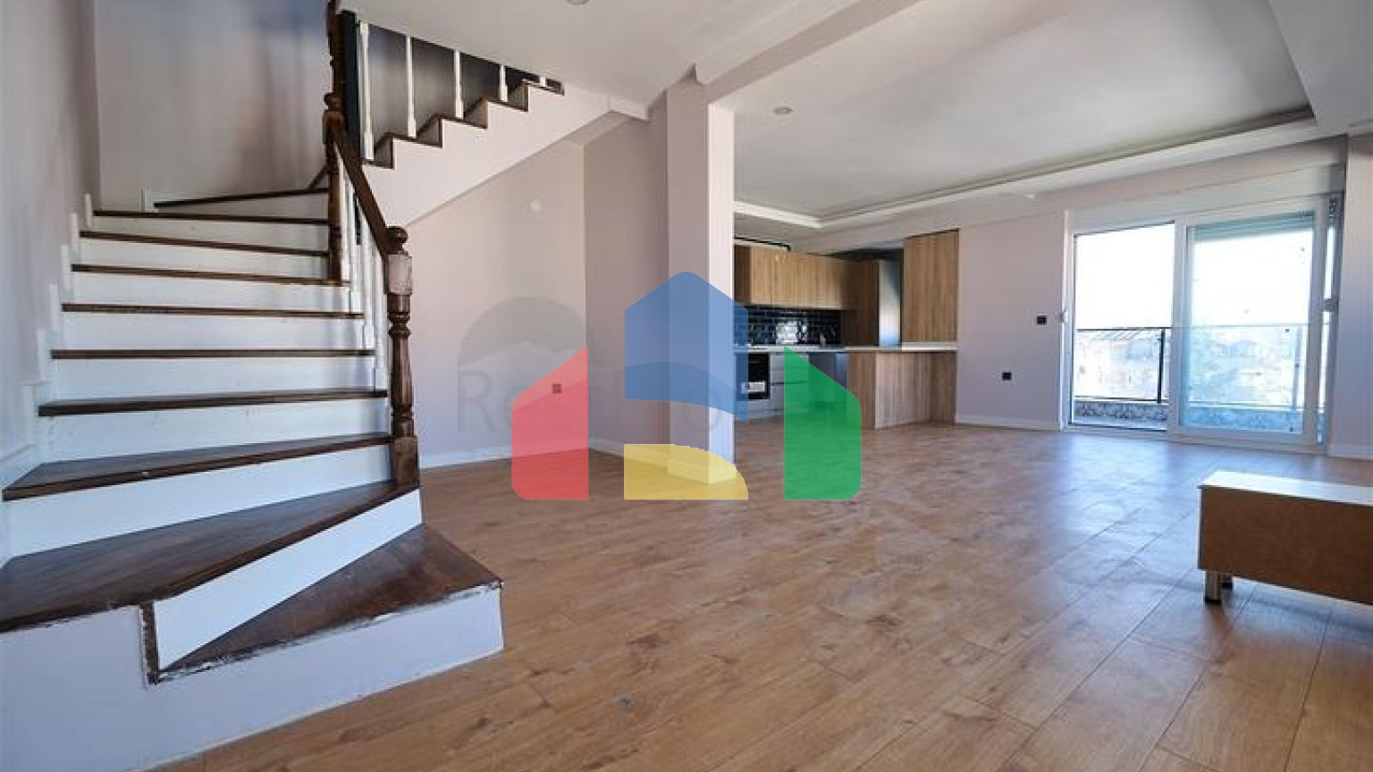 Квартиры планировки 2+1 , 4+1 и 5+1 дуплекс в микрорайоне Синан - Анталия