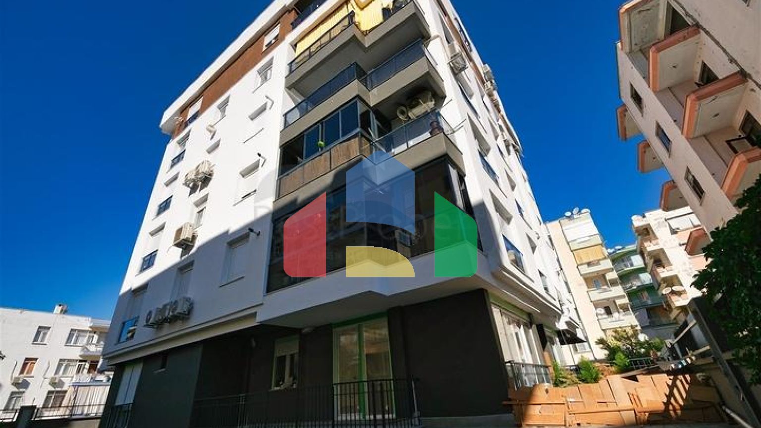 Квартиры планировки 2+1 , 4+1 и 5+1 дуплекс в микрорайоне Синан - Анталия