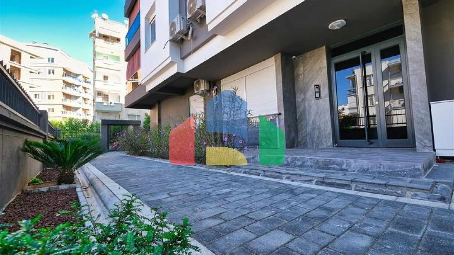 Квартиры планировки 2+1 , 4+1 и 5+1 дуплекс в микрорайоне Синан - Анталия