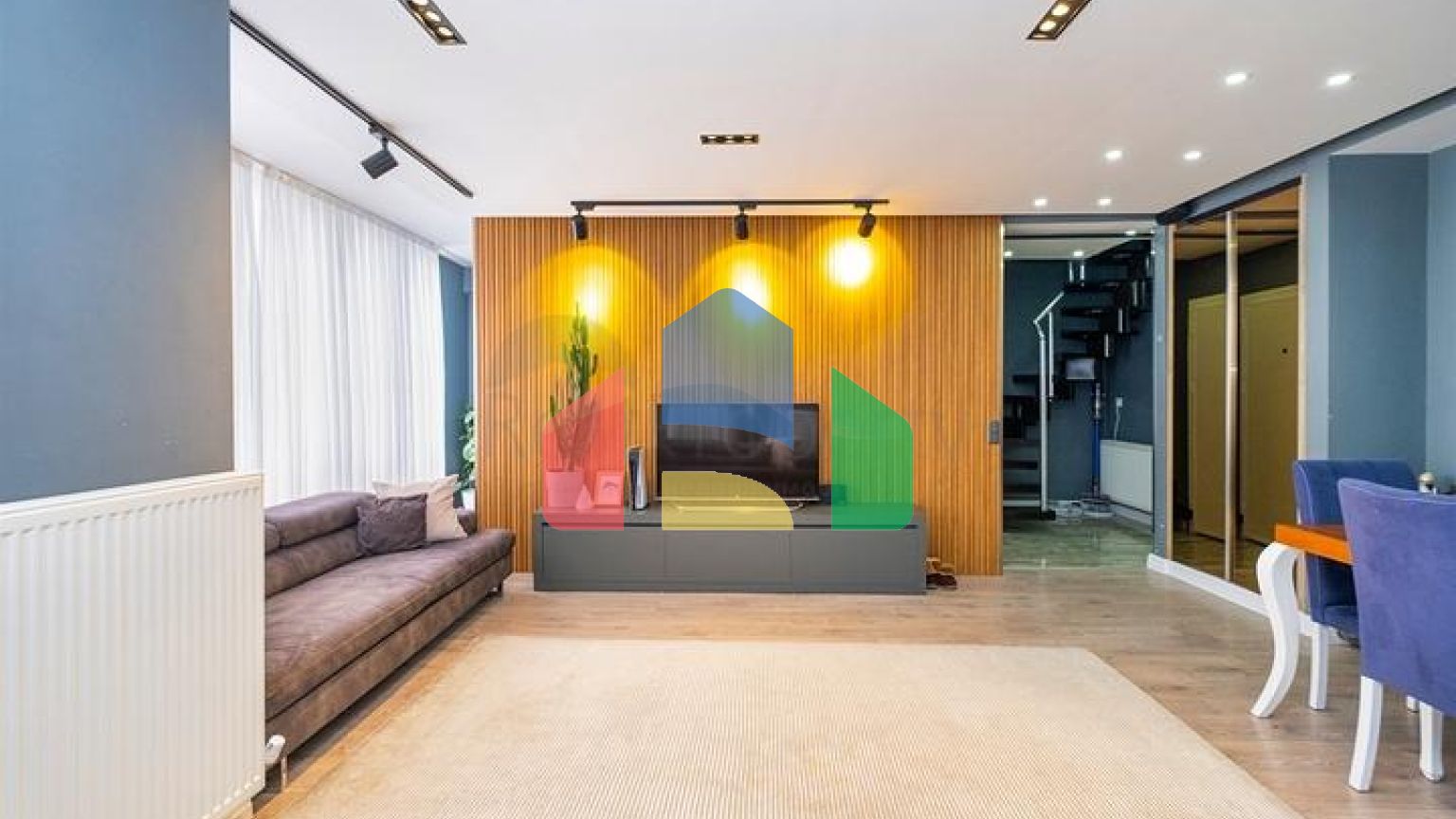 Квартира планировки 3+1 дуплекс в микрорайоне Енигюн - Анталия