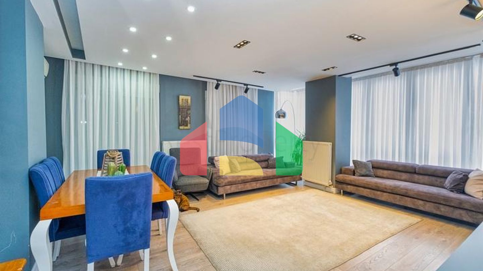 Квартира планировки 3+1 дуплекс в микрорайоне Енигюн - Анталия