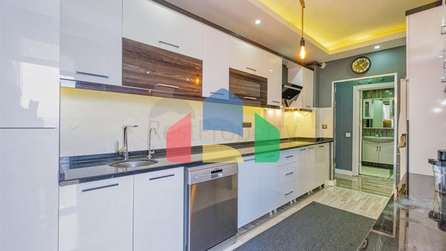 Квартира планировки 3+1 дуплекс в микрорайоне Енигюн - Анталия