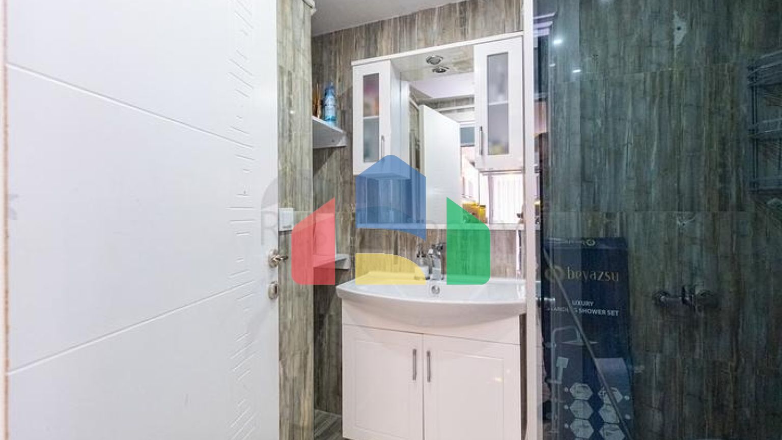 Квартира планировки 3+1 дуплекс в микрорайоне Енигюн - Анталия