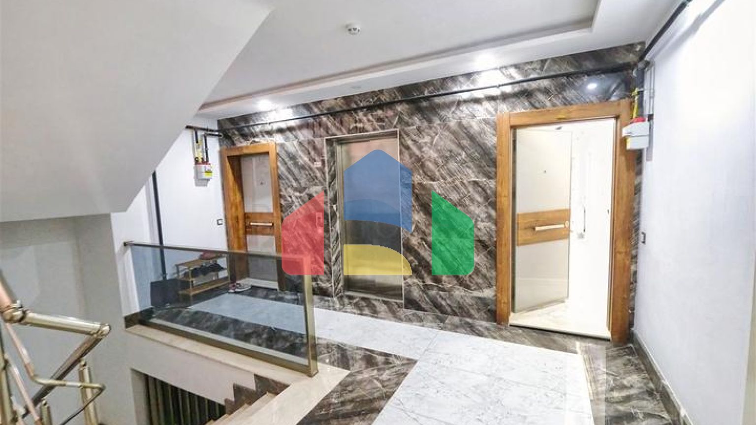 Квартира планування 4 + 1 дуплекс в центрі міста Анталія