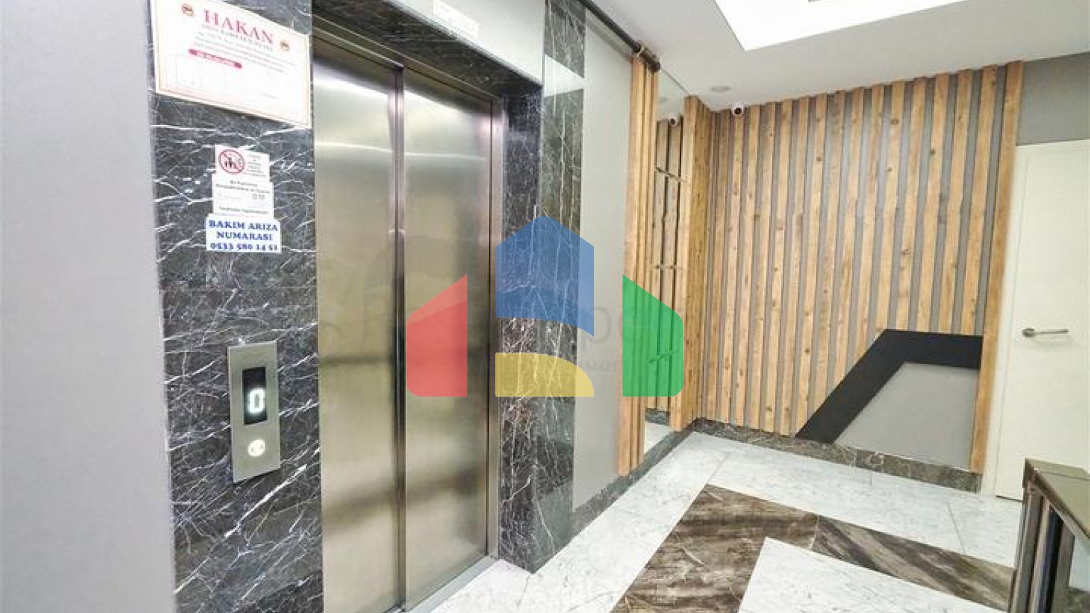 Квартира планування 4 + 1 дуплекс в центрі міста Анталія