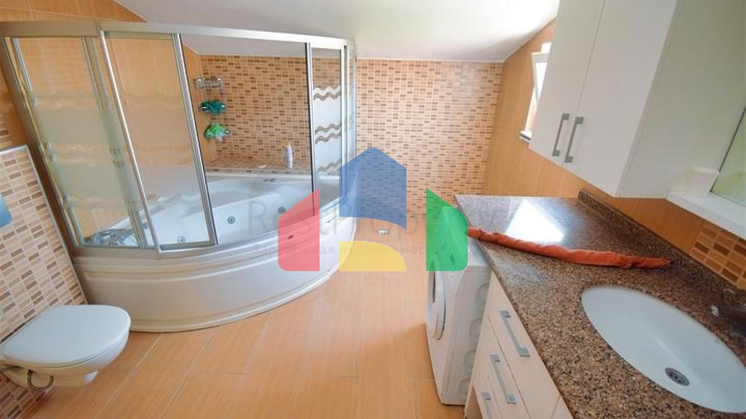 Квартира планування 6 + 2 дуплекс в центрі міста Анталія