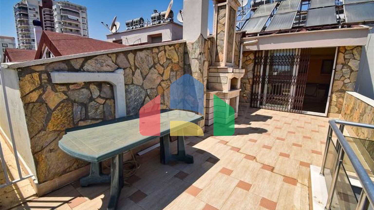 Квартира планування 6 + 2 дуплекс в центрі міста Анталія