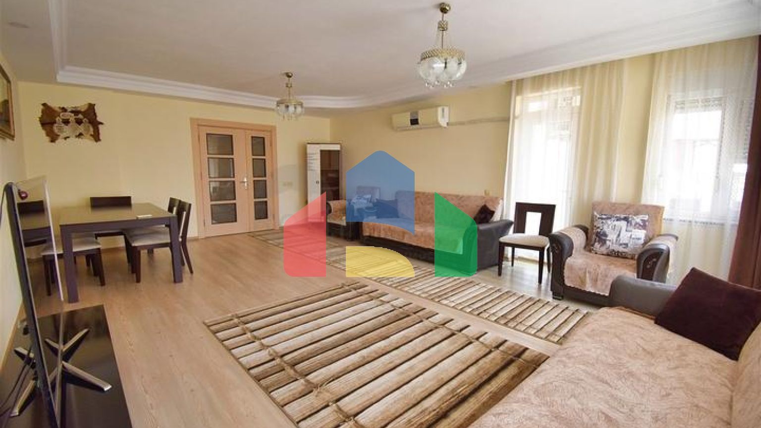 Квартира планування 6 + 2 дуплекс в центрі міста Анталія