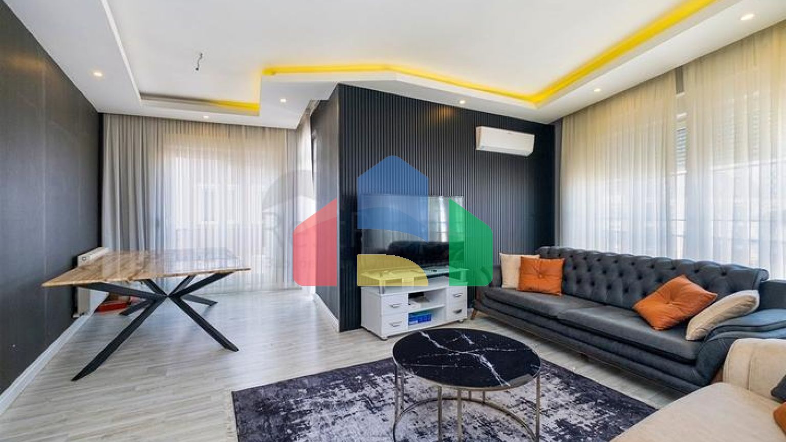 Квартира планування 4 + 1 дуплекс в мікрорайоні Кизиларик-Анталія