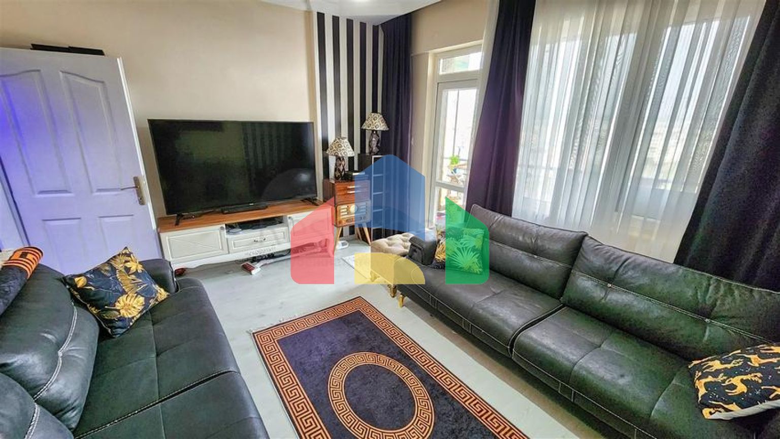 Квартира планування 3 + 1 в мікрорайоні Торослар - Анталія