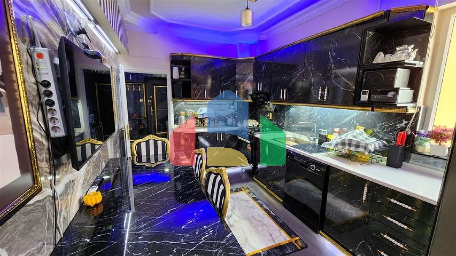 Квартира планування 3 + 1 в мікрорайоні Торослар - Анталія