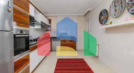 Квартира планировки 3+1 в центре города Анталия