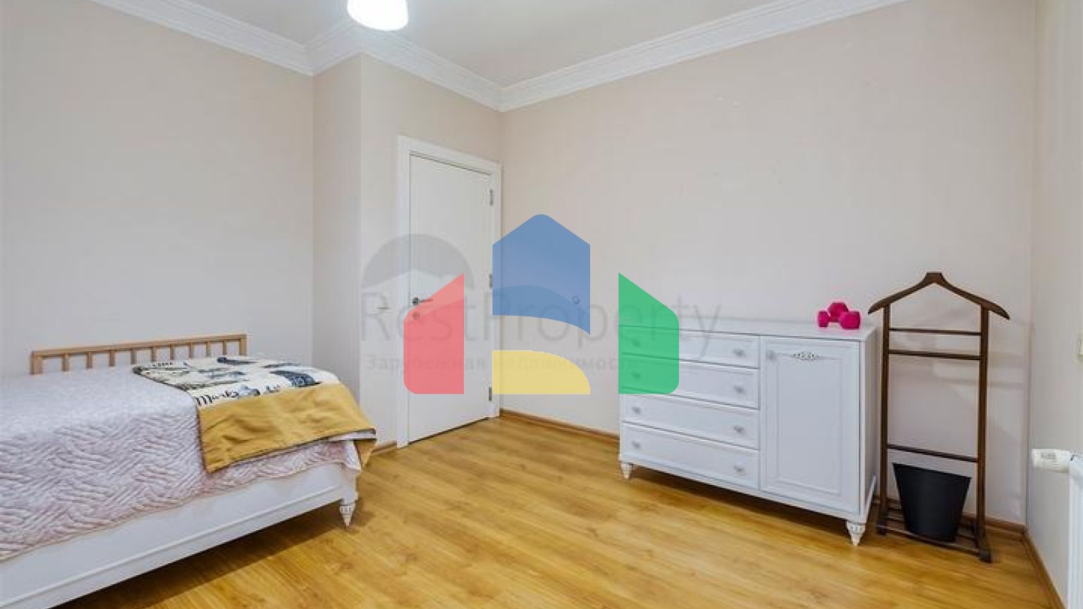 Квартира планировки 3+1 в центре города Анталия