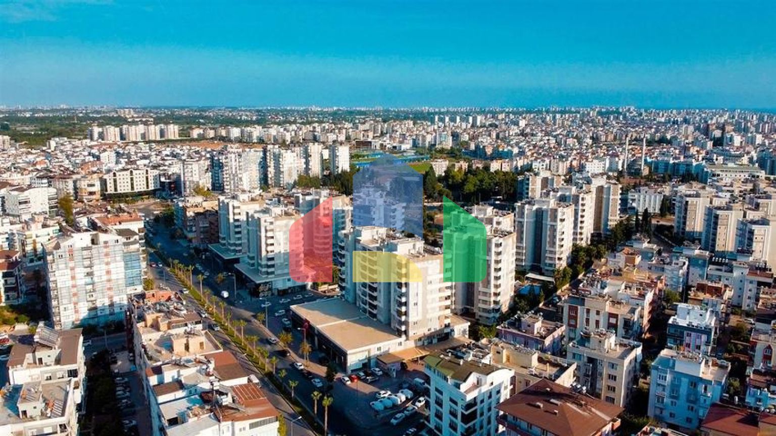 Квартира планировки 3+1 в центре города Анталия